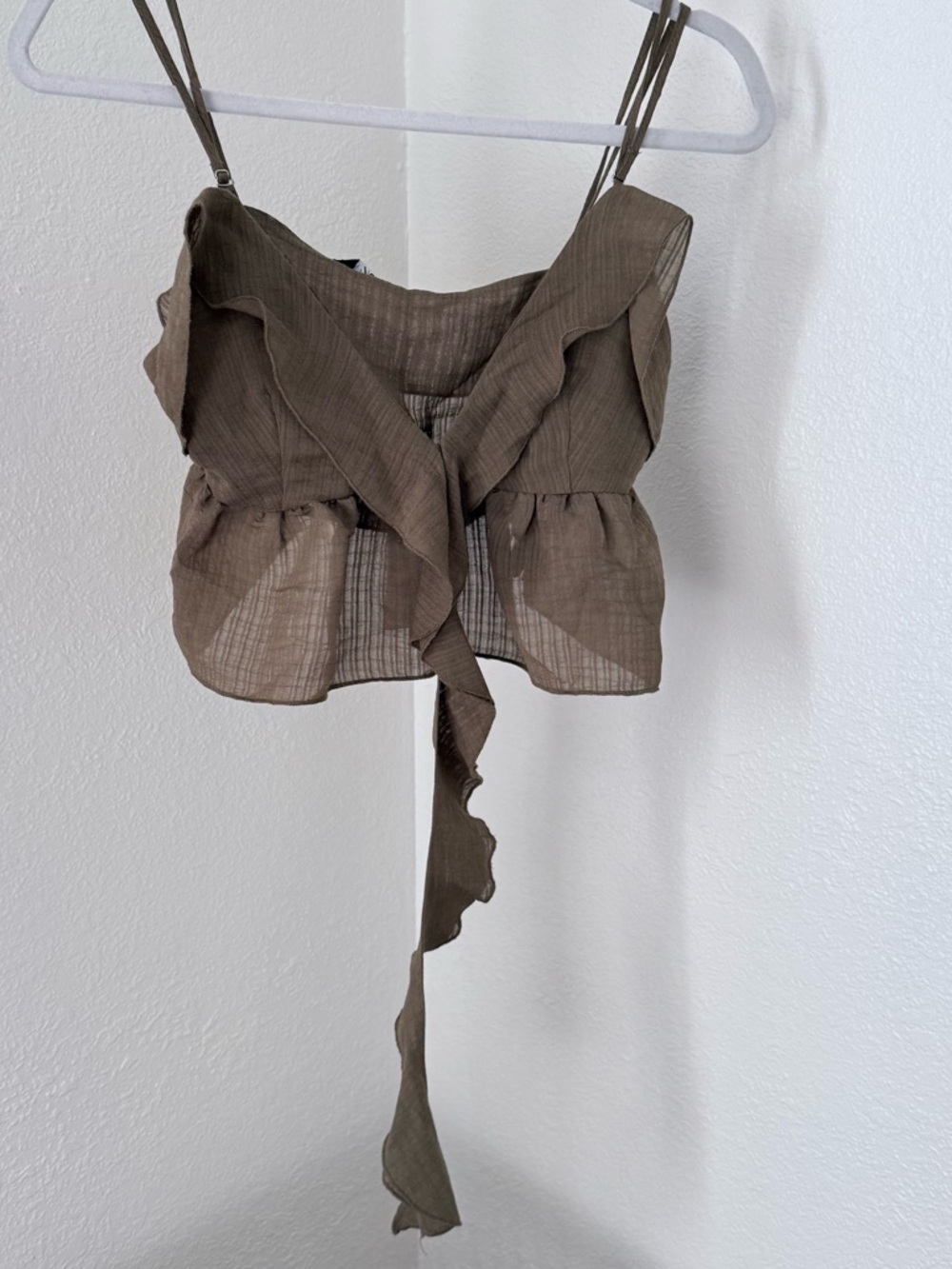 Zara Cropped Ruffle Tank - Picture 2 of 7